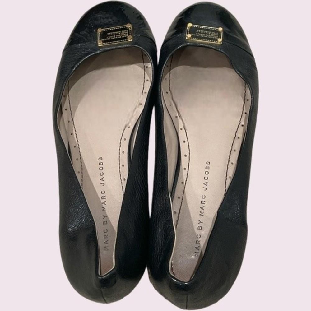 Marc by Marc Jacobs Black Flats SZ 37/7 GUC - Picture 2 of 5